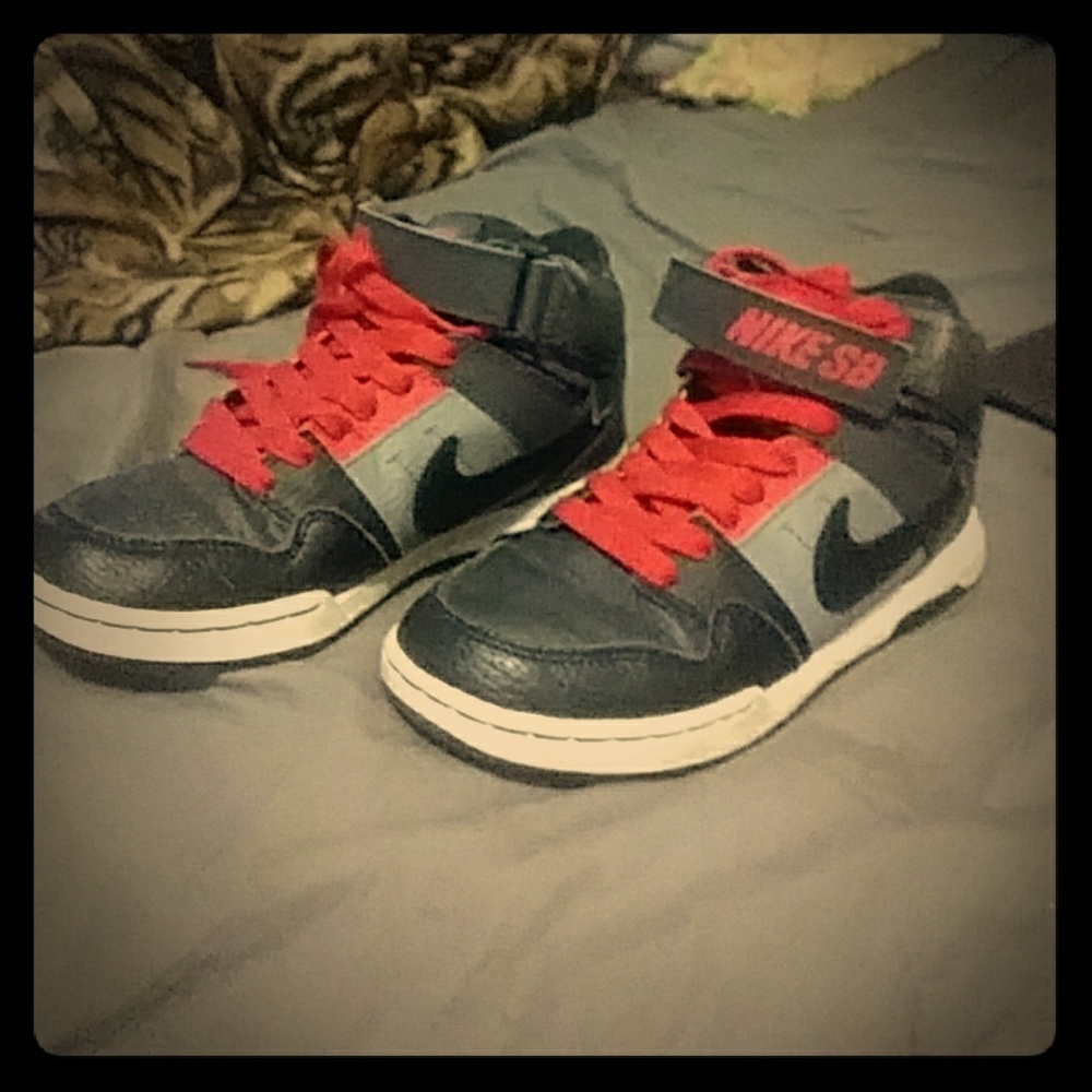 Nike Mogan Mid 2